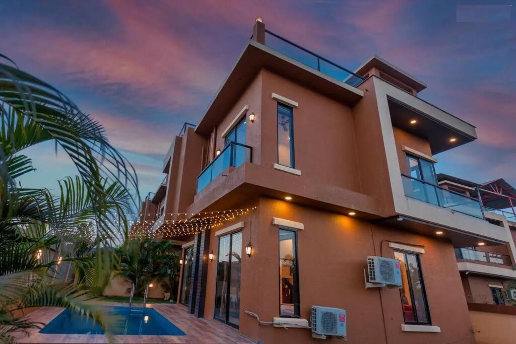 Martini Villa By Aquastay โลนาวาลา ภายนอก รูปภาพ